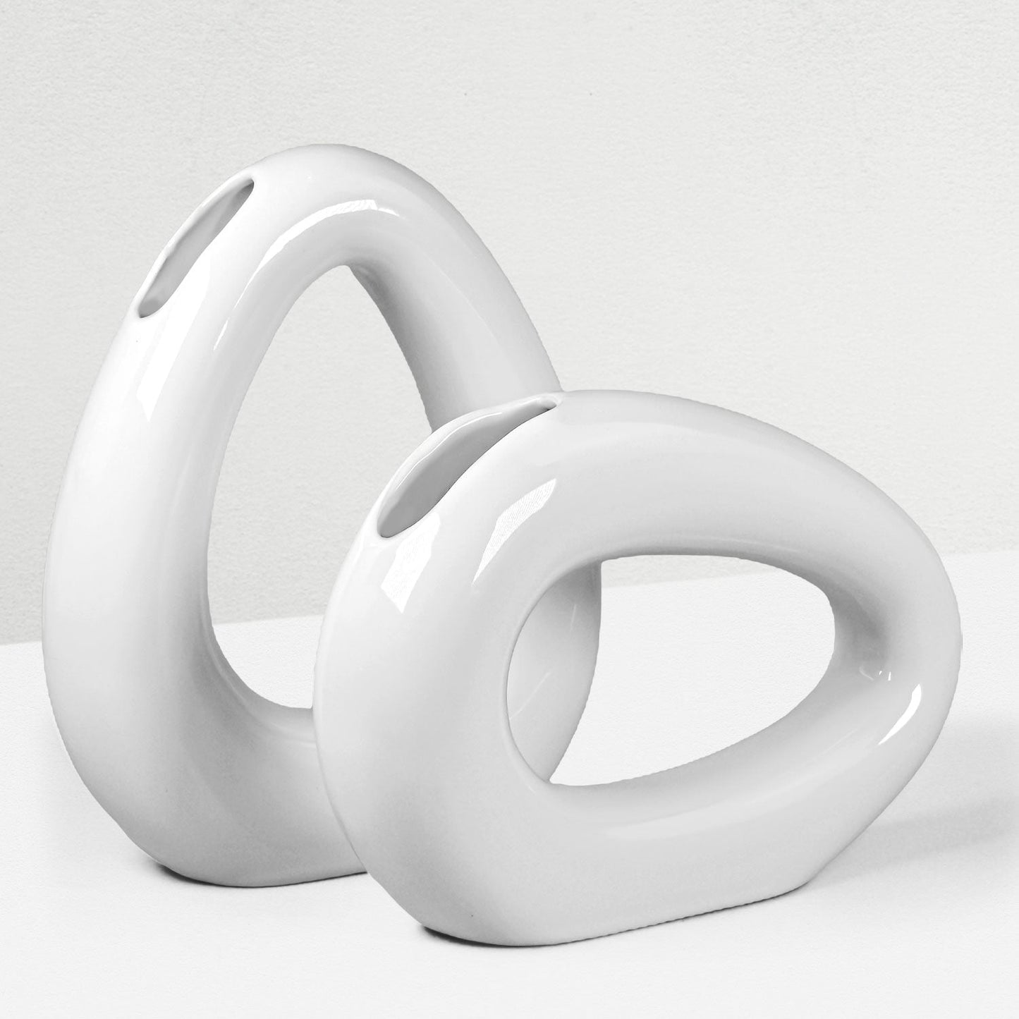 Contemporary White Ceramic Vase - Elegant Droplet Design - Perfect for Modern Home Decor, Weddings, and Table Settings without Flower